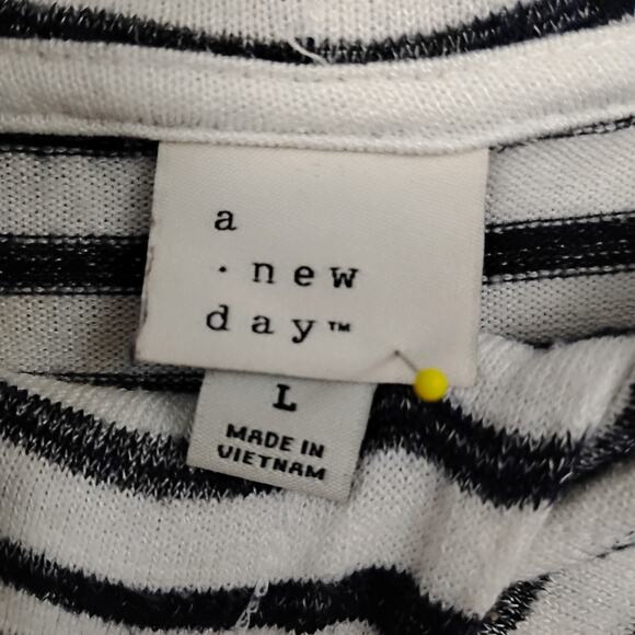A New Day Hoodie Sweater Top Size Large Black and White Stripes Pullover - Picture 5 of 6